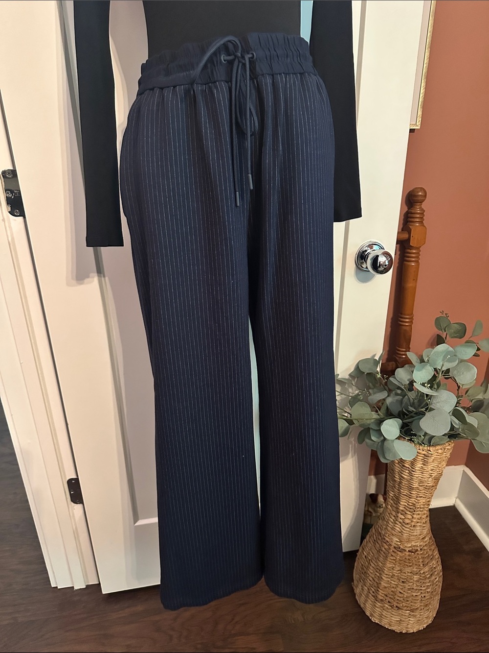 Belle Vere Wide-Leg navy white Pinstripe Drawstring pockets L rayon blend Pants